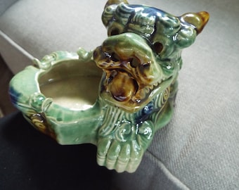 Chinese foo lion Foo dog open eye figurine ashtray planter Buddhistic Taiwan  like new never used green blue majolica