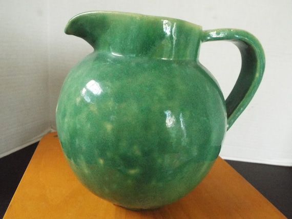 6.5 x 7.5 green fat lava glaze pitcher Etruscan glaze USA fat lava artist signed Fatz M 1940 studio pottery 6.5 x 7.5 green fat lava glaze pitcher Etruscan glaze USA fat lava artist signed Fatz M 1940 studio pottery