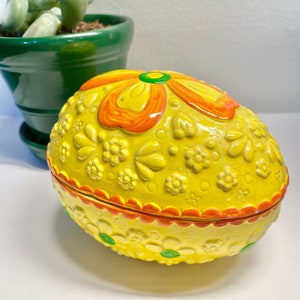 Vintage  Ceramic Green Orange and Yellow Floral Egg /  Egg Box / Candy Dish / Surprise The Kids Holder / Candy Dish / Jelly Bean Container