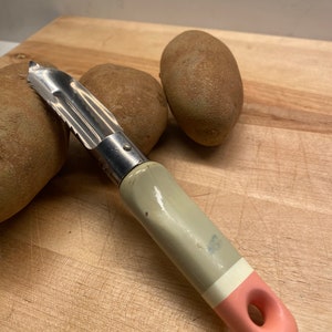 Antique Nu-way Potato Peeler Hand Tool 12x5x9 