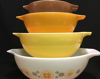 Vintage, Town & Country Cinderella, Full set of 4, Pyrex, mixing bowls, 441-442-443-444, 1963-1967