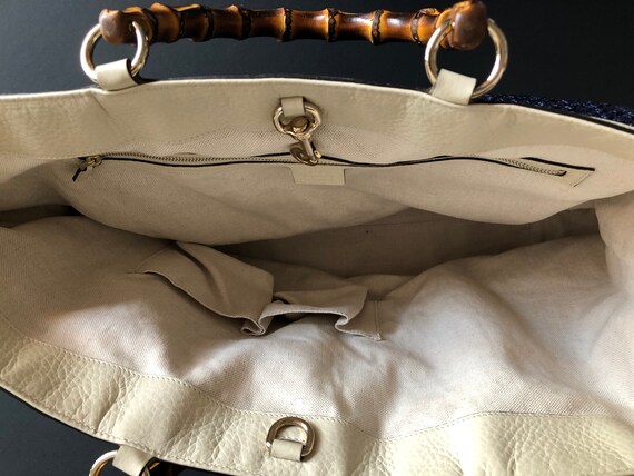 HTF Vintage and Authentic Gucci, Italian  Bag 195… - image 10