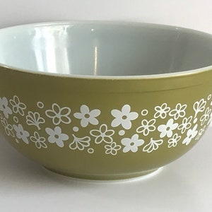 Complete your set, Vintage Spring Blossom & Avocado Green, Verde Pyrex Mixing Bowl, Cinderella, Retro Kitchen, 1970s sold individually #403 spring blossom