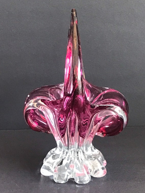 吹きガラス アンティークガラス ピンクガラス 花瓶 ハンドル付き デキャンタ 吹きガラス アンティークガラス ピンクガラス 花瓶 ハンドル付き