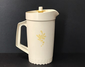Vintage Tupperware, Almond Harvest Gold Pitcher, W/ Secure Lid, # 874-8  Juice , Water, Picnic1970s