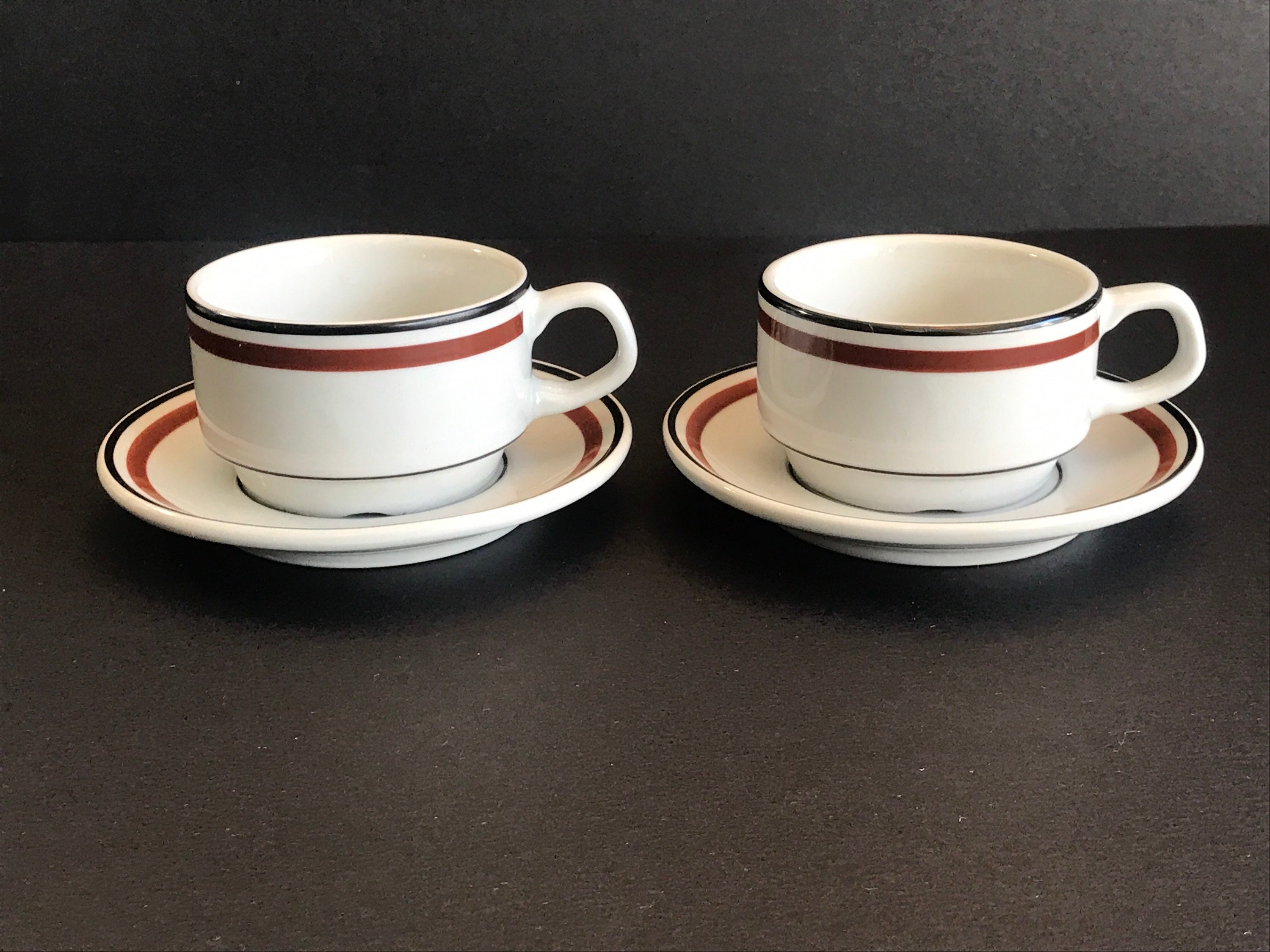 LE TAUCI 8 oz Cappuccino Cups with Saucers，Ceramic Large  Coffee Cup for Au Lait, Double shot, Latte, Cafe Mocha, Tea - Set of 4,  White: Cup & Saucer Sets