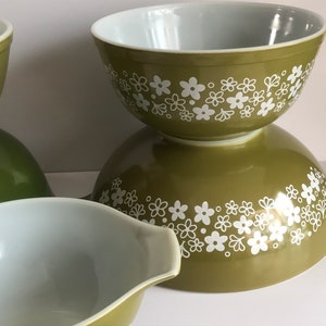 Complete your set, Vintage Spring Blossom & Avocado Green, Verde Pyrex Mixing Bowl, Cinderella, Retro Kitchen, 1970s sold individually image 2