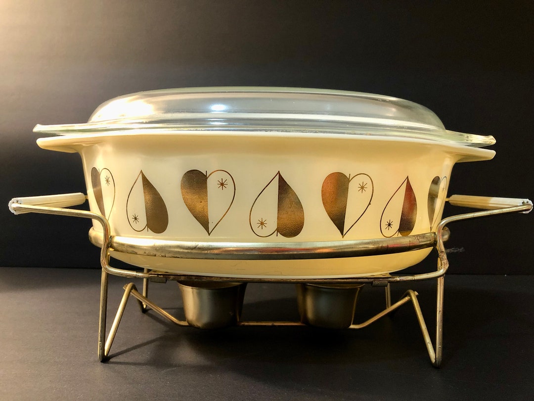 Vintage Promotional Casserole Dish Pyrex Golden Hearts With Its