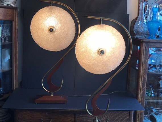 ヴィンテージ、MCM マジェスティック Z、スパゲッティのペア、テーブル