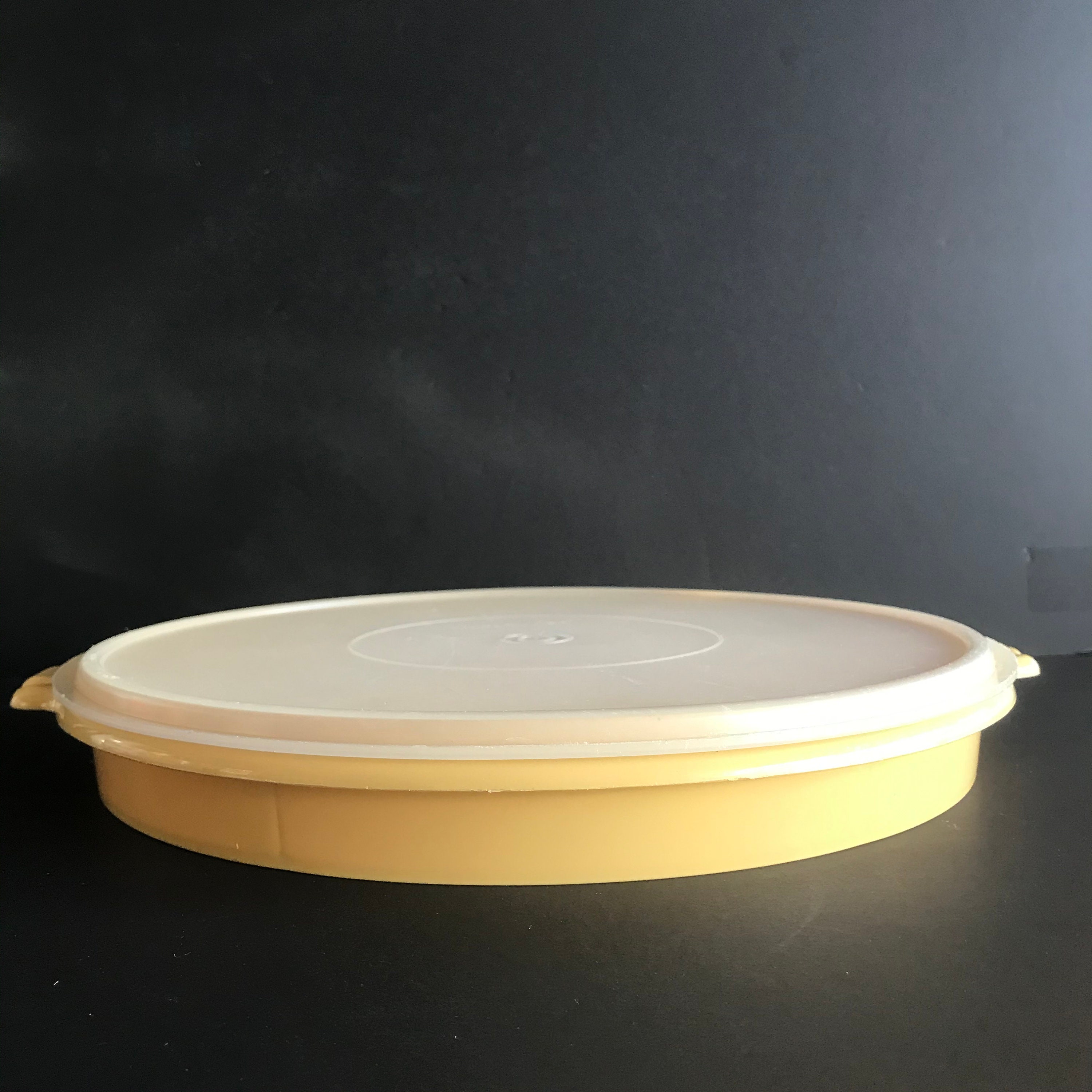 Vintage Tupperware White/Yellow Divided Picnic Food Tray with Lid 