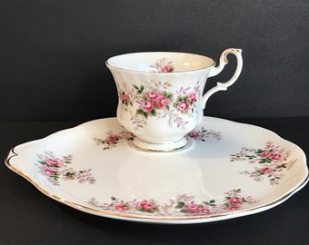 Vintage, Royal Albert lavender rose  Luncheon - Snack set, Snack Tray, tea cup & plate Bone China England, 1960's