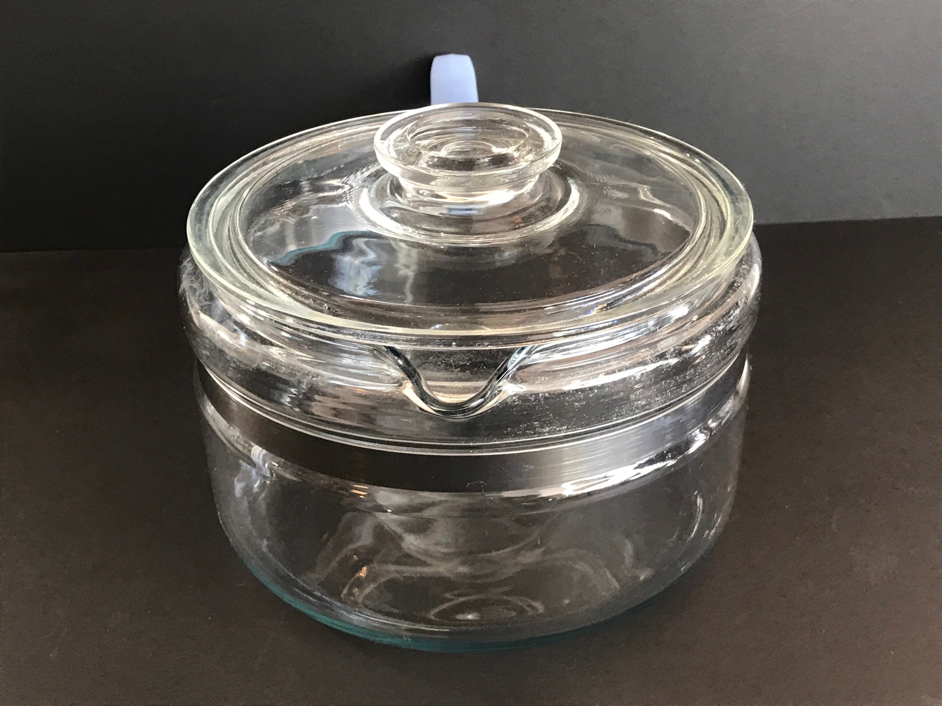 Vintage Pyrex Glass #6213 1-1/2 qt. Covered Sauce Pot