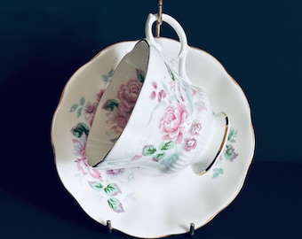 Vintage Royal Albert New Country Roses Pink Teetasse und Untertasse mit Fuß
