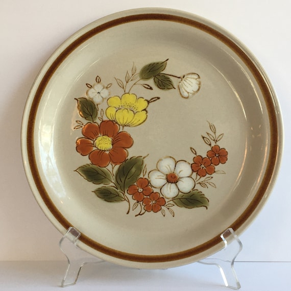 Vintage (1970s) Mountain Wood Stoneware Trellis Blossom, Floral