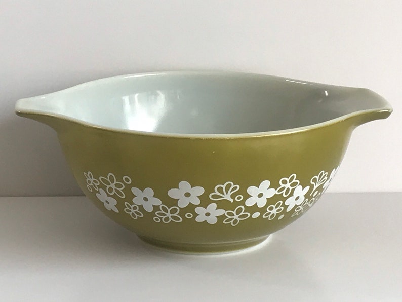 Complete your set, Vintage Spring Blossom & Avocado Green, Verde Pyrex Mixing Bowl, Cinderella, Retro Kitchen, 1970s sold individually #442 spring blossom