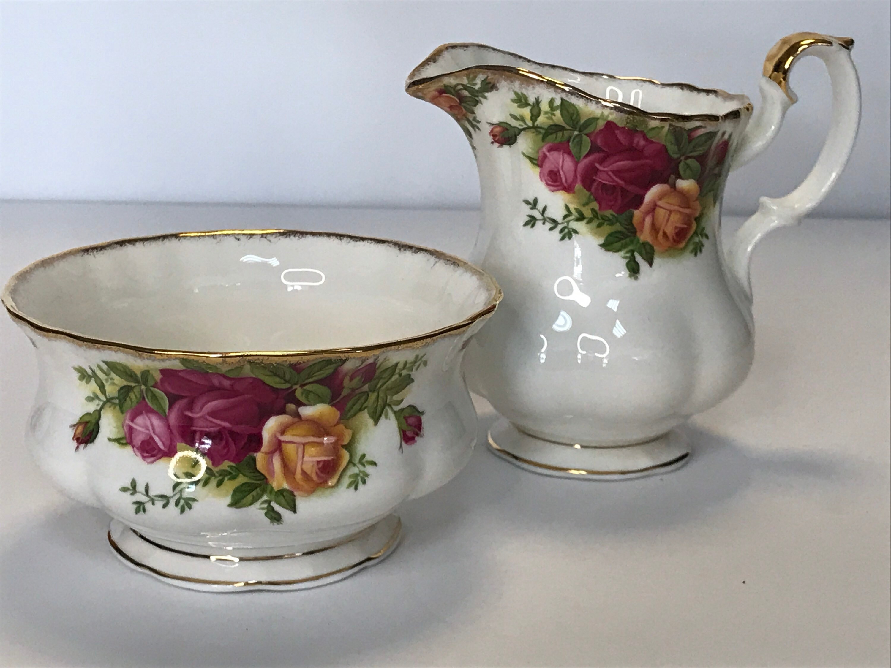 Vintage, Royal Albert Old Country Roses Bone China England
