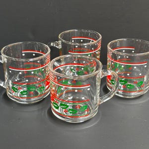 Vintage KIG Indonesia Holly Berry Mugs (Set of 4) – Clear Glass Cups Original Box