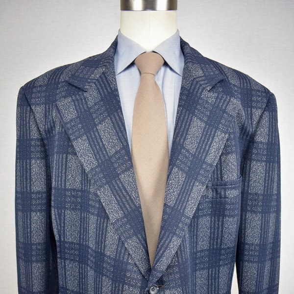 1962-1976 V-Line Clothes Blue/Gray Plaid Polyester Two Button Sport Coat Sz: 52R