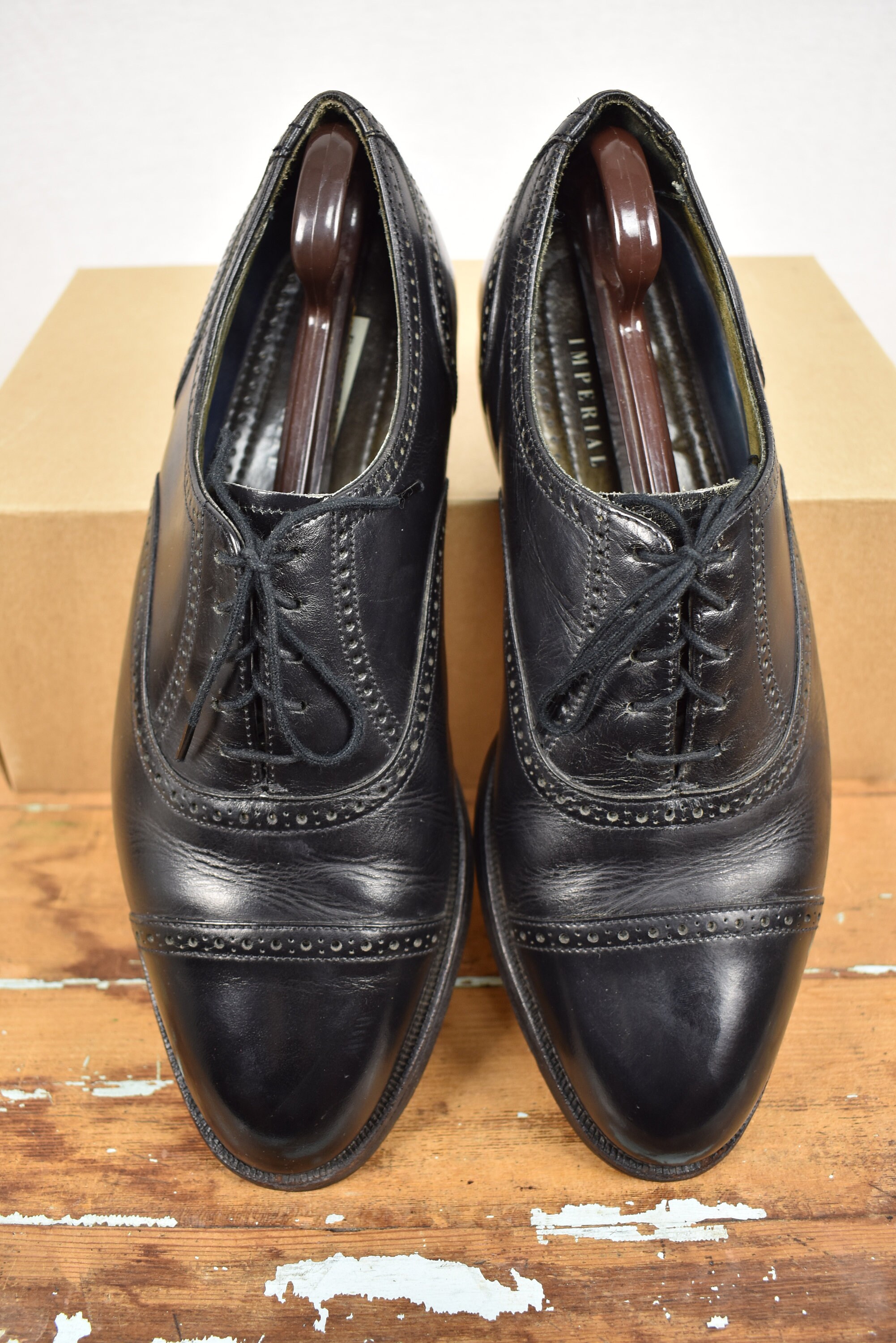 9D vintage Florsheim Imperial black plain toe oxfords balmorals. Florsheim Imperial Black Split Toe | vcleat main image 2