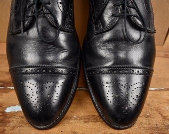 Allen Edmonds Sanford Black Brogued Cap Toe Lace up Blucher  display picture 3