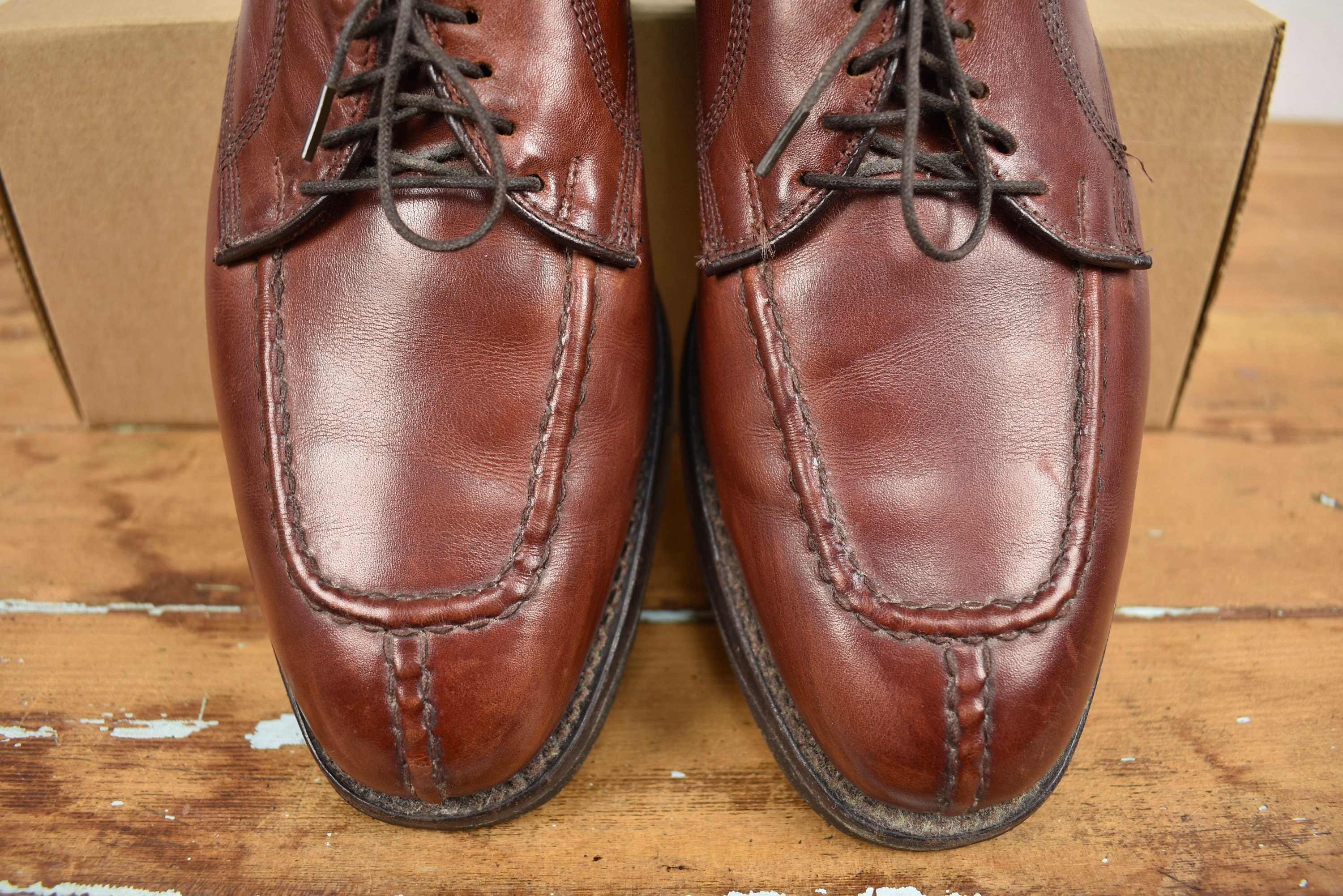 Allen Edmonds Dellwood Brown Split Moc Toe Lace up Blucher 