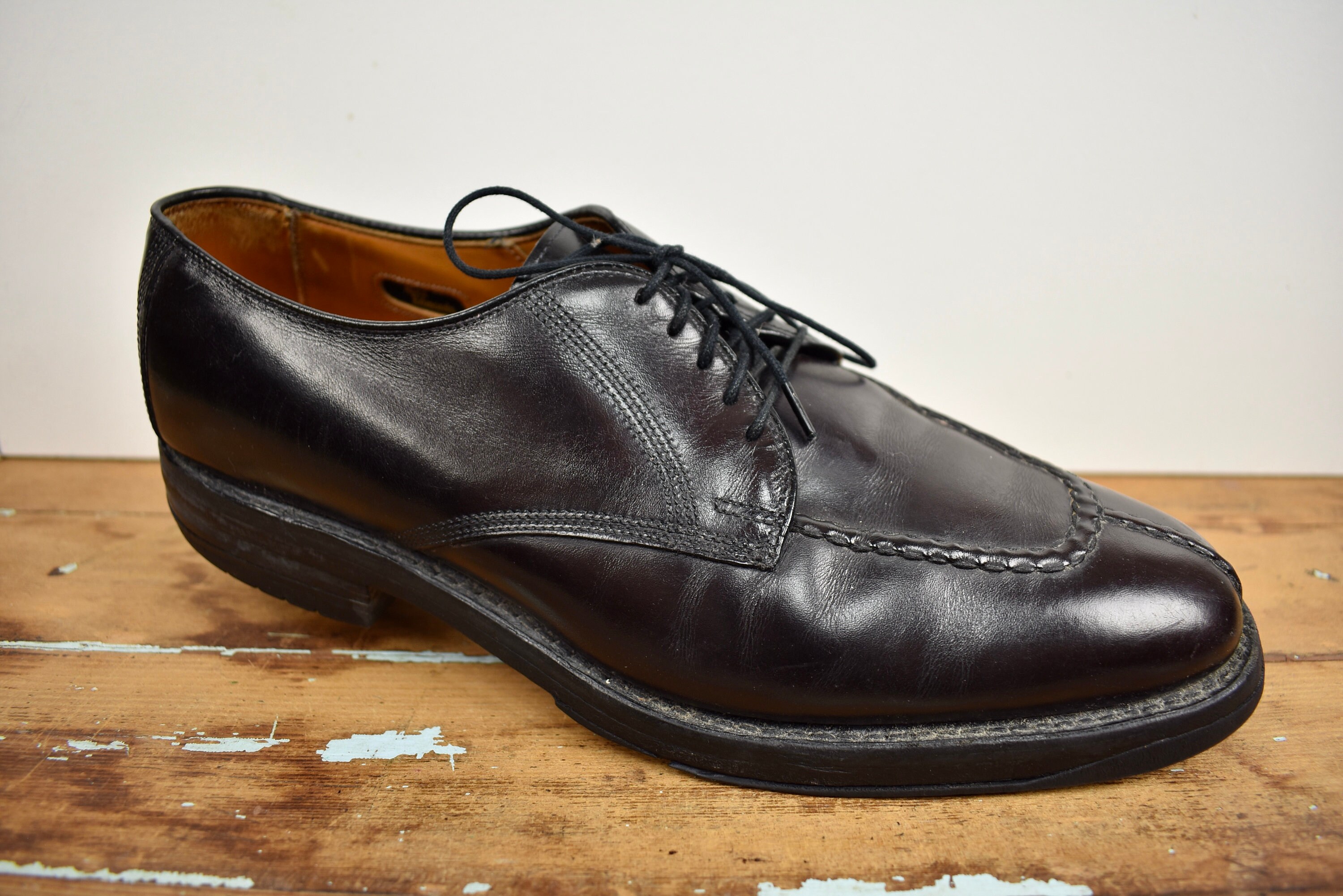 Allen Edmonds Dellwood Black Split Moc Toe Lace up Blucher
