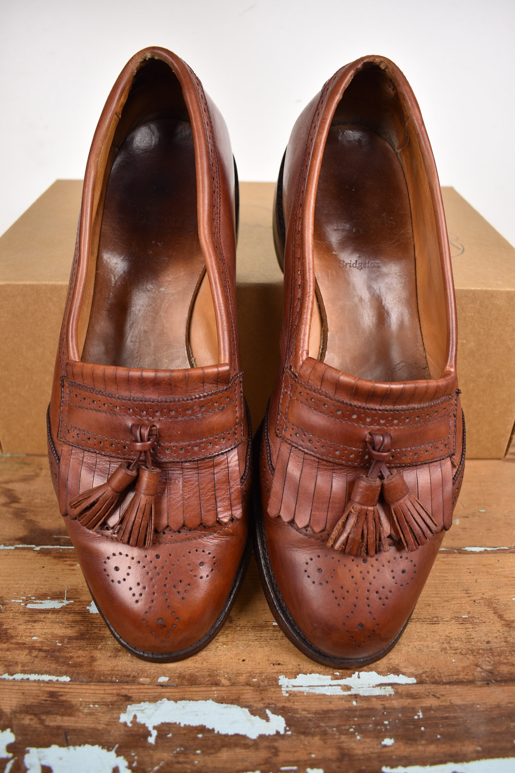 Allen Edmonds Bridgeton Chili Tassle Loafer With Kiltie & Brogue 10 1/2 Allen Edmonds Bridgeton Chili Tassel Loafer W/ Brogue  main image 3