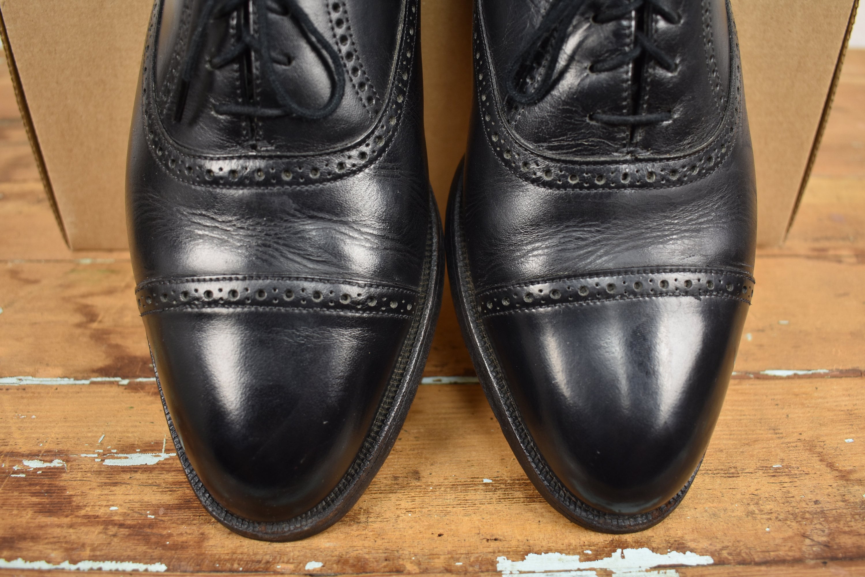 9D vintage Florsheim Imperial black plain toe oxfords balmorals. Florsheim Imperial Black Split Toe | vcleat main image 4