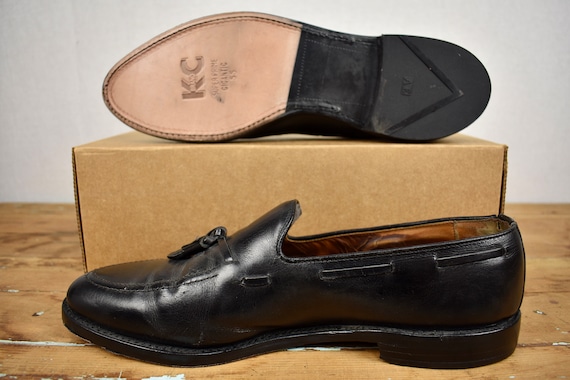 Allen Edmonds Grayson Black Moc Toe Tassel Loafer Men display picture 2