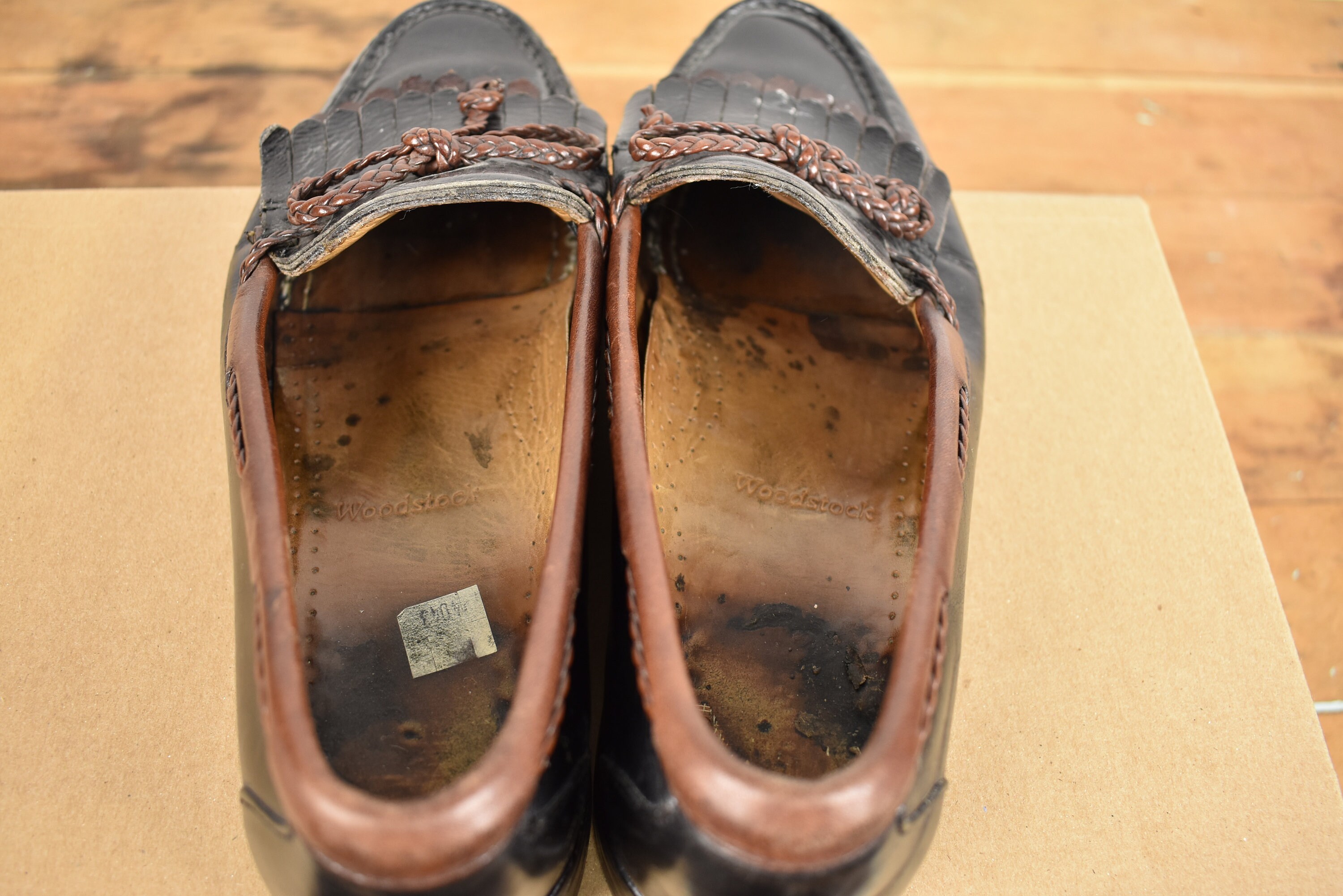 Allen Edmonds Woodstock Double Kiltie Tie Braid Loafer Black Brown Size 8.5 C - 80s/90s Kiltie Loafer With Braided Laces by  main image 2