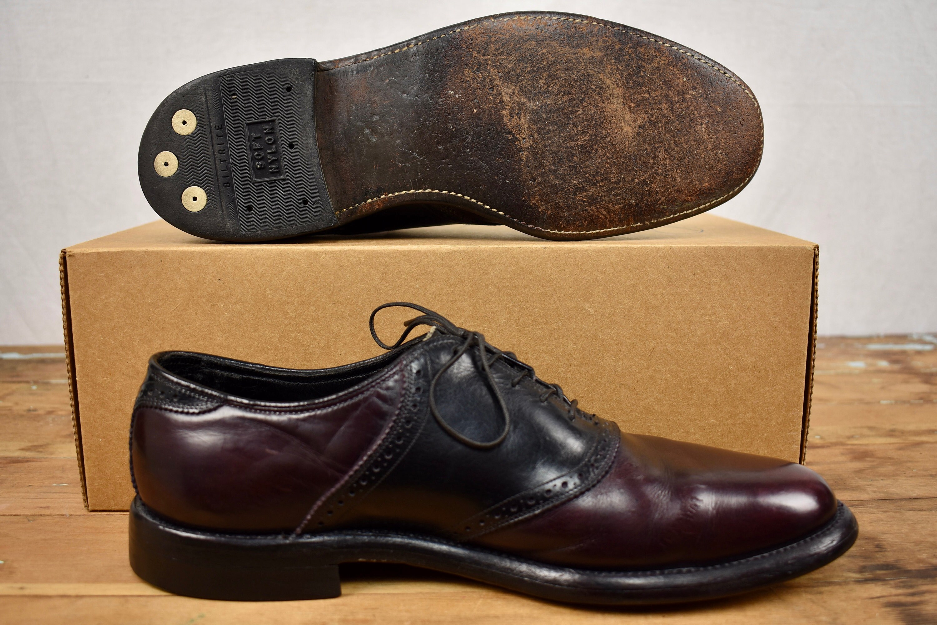 Florsheim Burgundy/black Plain Toe Saddle Oxford Size: 9B - Etsy display picture 1