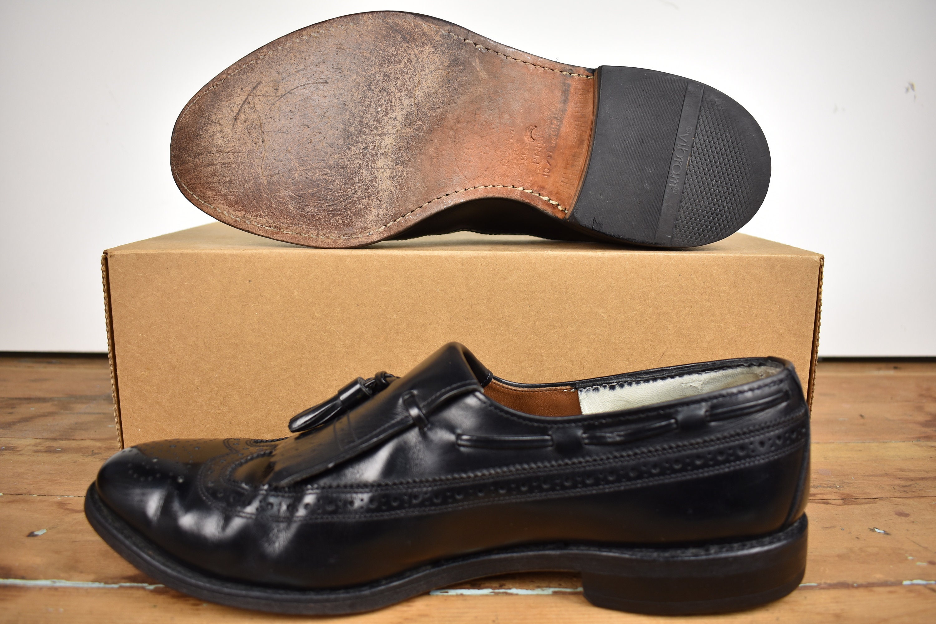 Allen Edmonds Arlington Black Longwing Kiltie Tassel Loafer Size 10.5 D Vintage Allen Edmonds Astor Black Wingtip Tassel Loafers  main image 2