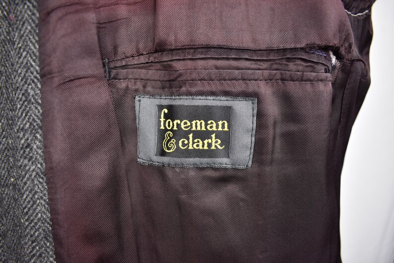 Foreman /& Clark Dark Gray Herringbone Three Button Overcoat Size 42S