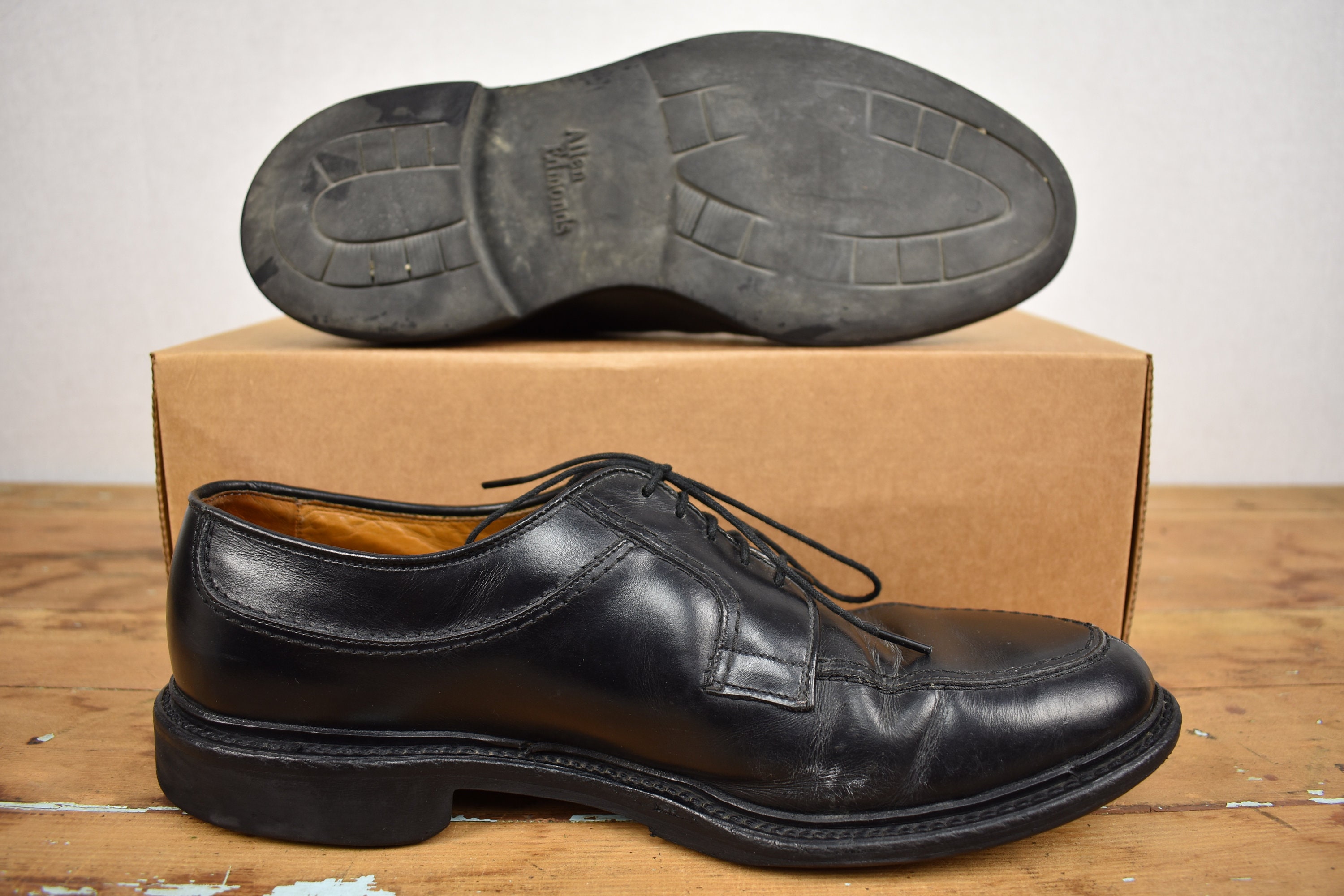 Allen Edmonds Norse Black Split Moc Toe Lace up Blucher