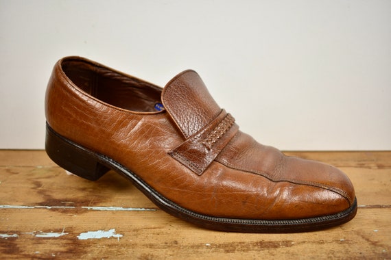 Florsheim Imperial Light Brown Bicycle Toe Tasseled Loafer  display picture 2