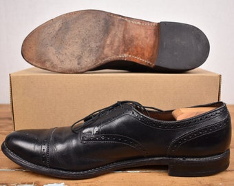 Allen Edmonds Sanford Black Brogued Cap Toe Lace up Blucher  display picture 2