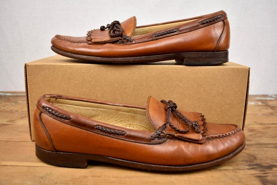Allen Edmonds Woodstock Light Brown Moc Toe Tassel Loafer  display picture 2