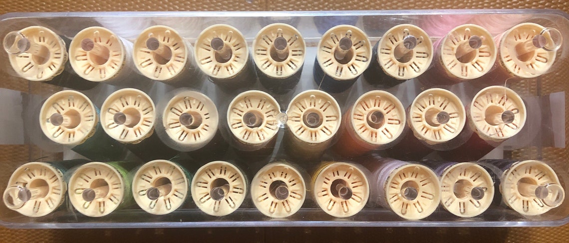 Gutterman 26 Count Thread Box - Etsy