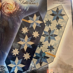 Mini Stars table runner, by Judy Niemeyer, Foundation paper piecing quilt pattern by Quiltworx.