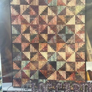 split Log Cabin quilt pattern - Foundation Paper piecing by Quiltworx.