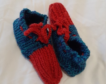 Knitted children's slippers