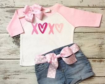 Baby Valentine Outfit- First Valentines Day Outfit- Valentines Day Outfit Girl- XOXO Shirt- Shades of Pink Raglan Shirt Toddler Girl