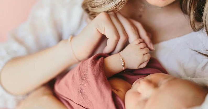 Mother Daughter Mermaid Pearl Bracelet Set image 5