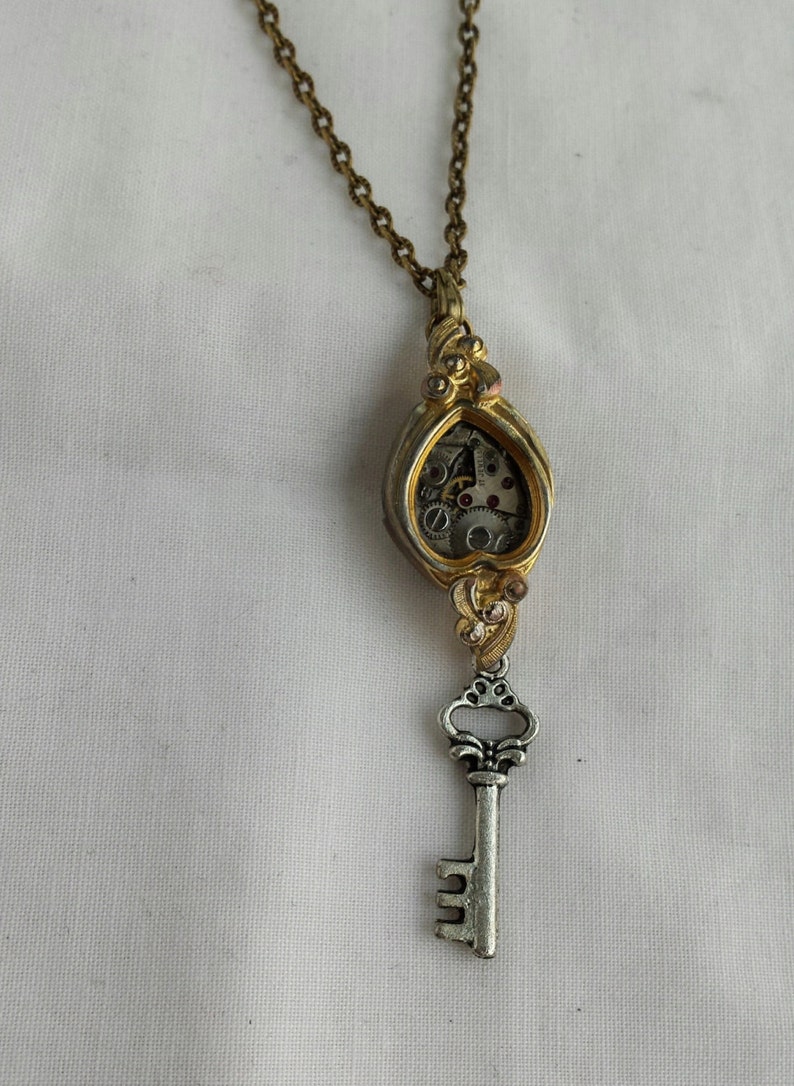 Steampunk Necklace, Vintage Watch, Vintage Watch Movement, key, image 1