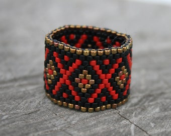 red glass ring, black ring beaded native SEED BEAD band woven  BEADWORK art ring for her, statement victorian ring, handmade gift