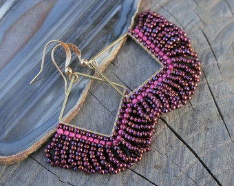 range purple and pink, fringe victorian beaded earrings, boho earrings, seed beads earrings, beadwoven earrings, beadwork, dangle earrings
