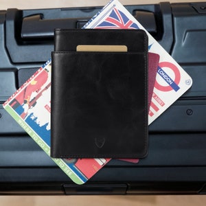 Porta passaporte, carteira de viagem com bloqueio RFID. Capa de couro para cartão - Vaultskin KENSINGTON