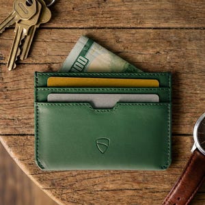 Tarjetero minimalista de piel con bloqueo RFID - Moorgate (verde cazador)