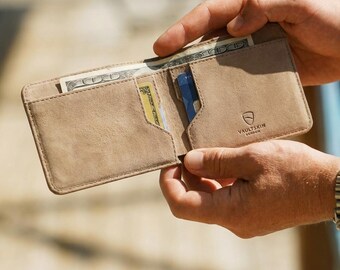 Slim Leather Bifold Wallet, RFID-Blocking Minimalist Card Holder - Manhattan (Sandstone)
