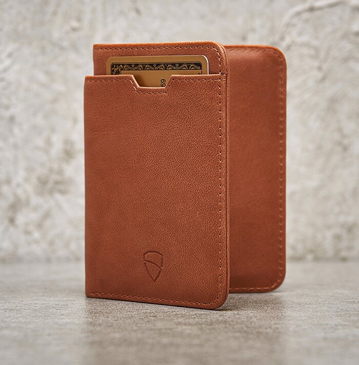 chelsea slim card sleeve wallet Amazon.com: Vaultskin CHELSEA Mens RFID Blocking Slim Leather Card Wallet main image 0